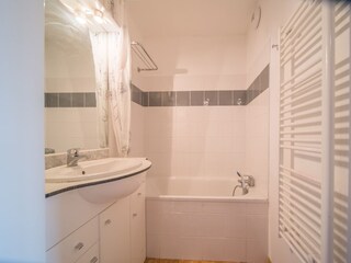 Apartment Uvernet-Fours Ausstattung 12