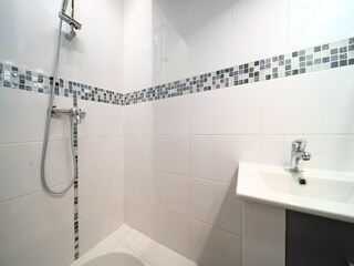 Apartment Uvernet-Fours Ausstattung 10