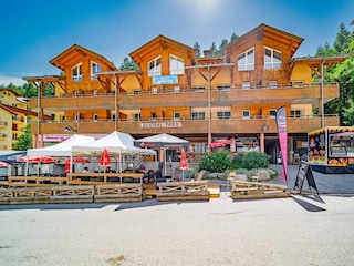 Apartment Uvernet-Fours Outdoor Recording 2