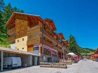 Apartment Uvernet-Fours Außenaufnahme 5