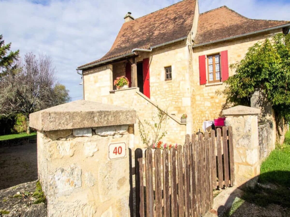 Apartment Cenac-et-Saint-Julien  1