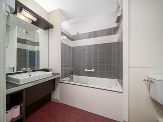 Apartment Uvernet-Fours Ausstattung 19