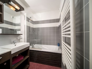 Apartment Uvernet-Fours Ausstattung 9