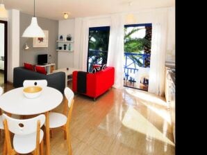 Apartment Arrecife, House number: ES-35500-08 - Playa Honda - image1