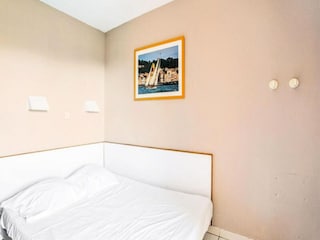 Apartment Le Dramont  8