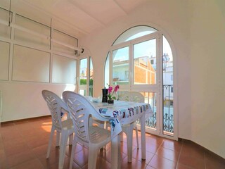 Apartamento Roses Características 8