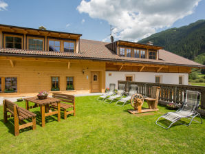 Holiday apartment Soreghina at the Parggenhof - Innichen - image1