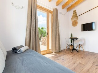 Farmhouse Sencelles Features 25