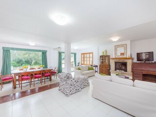 Villa Sant Jordi Features 34