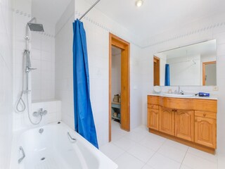 Villa Sant Jordi Features 40