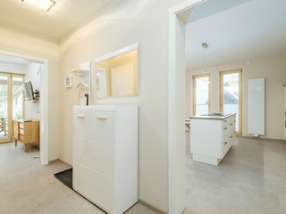 Flur mit Blick in die Küche - Innenbild