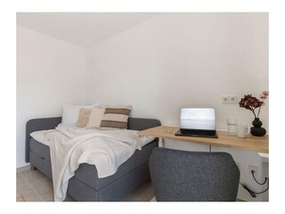 Schlafzimmer EG mit Einzelbett