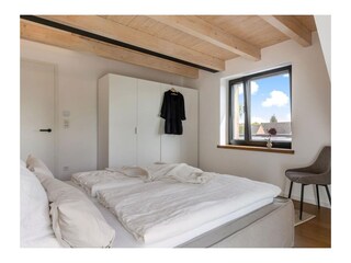 Schlafzimmer 1 Doppelbett OG