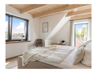 Schlafzimmer 1 Doppelbett OG