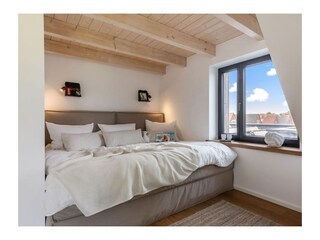 Schlafzimmer 2 Familienbett 240x200 OG