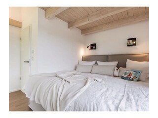 Schlafzimmer 2 Familienbett 240x200 OG