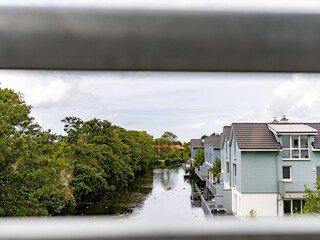Balkon mit direktem Blick auf die Graft