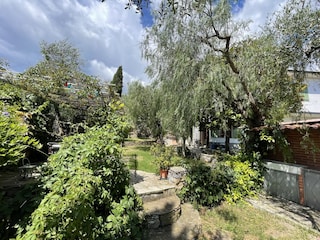 Garten umzäunt