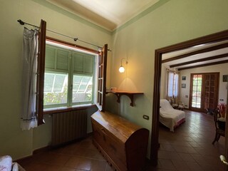 Schlafzimmer, hinten Wohnküche