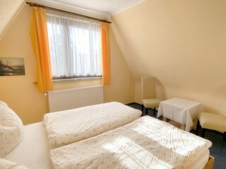 kleine Sitzecke im Schlafzimmer