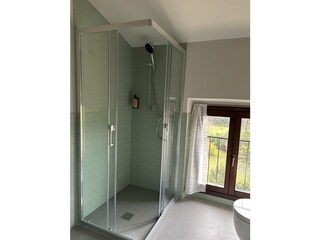shower walk in