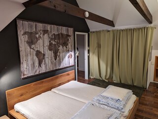 Schlafzimmer 1. Stock II