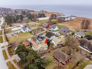 Luftaufnahme -Ferienhaus Nautic und Hafen von Wieck