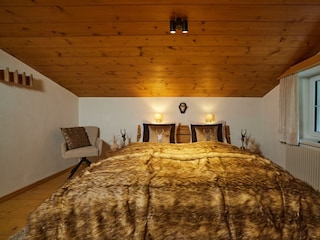 09. Bedroom