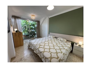 Hauptschlafzimmer mit En Suite Badezimmer