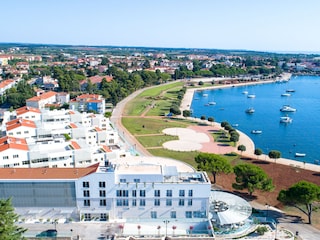 resort garden palace