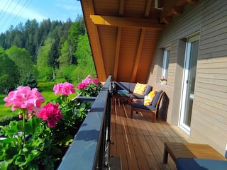 mit gemütlichen Loungemöbel