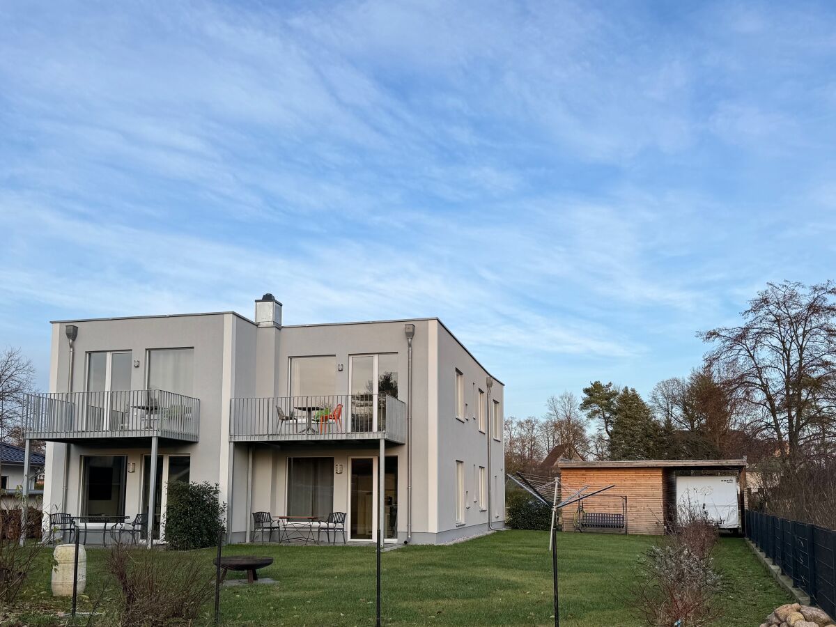 Gruenheide-buchen-Ferienwohnung-SüdOst-Balkon-außen