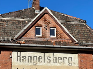 Haus am Anger-Bahnhof-Haus-Ort