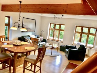 Living & dining area