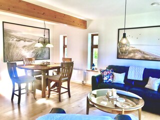 Living & dining area