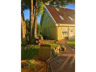 Outdoor area & entrance