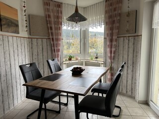 Essbereich: bis zu 6 Personen, Kinderstuhl vorhanden