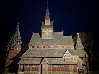 Stabkirche Hahnenklee bei Nacht