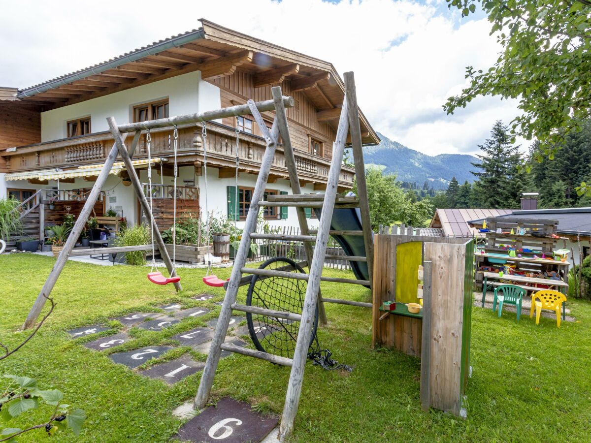 Kinderspielplatz im Garten