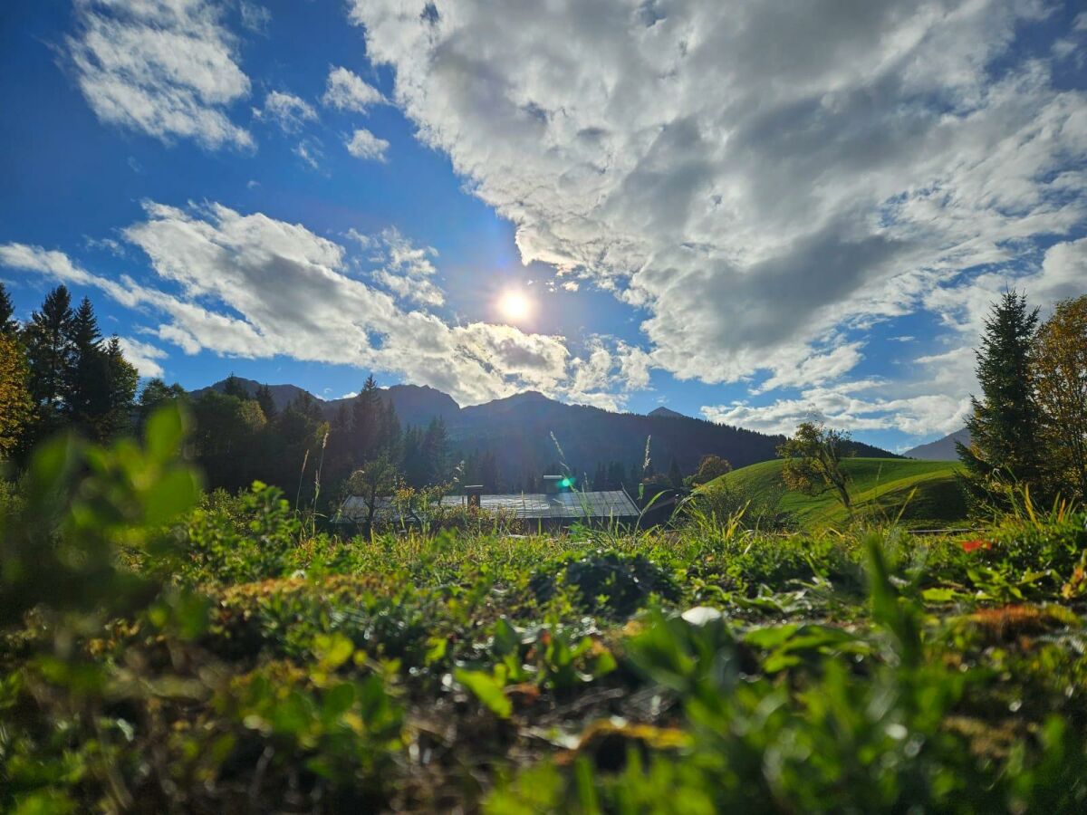 Sonne über den Bergen