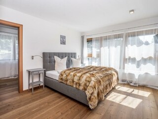 Groß (©defrancesco_Suite_Spielberg-24)