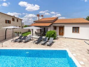 - Villa Ajlin with Private Pool