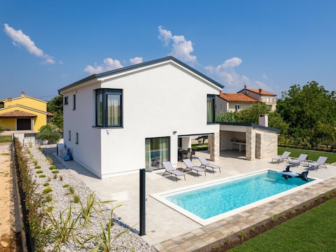- Villa Fabulosa