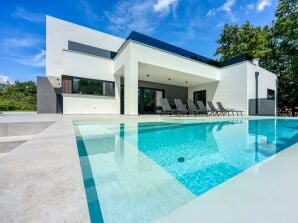- Villa Olma