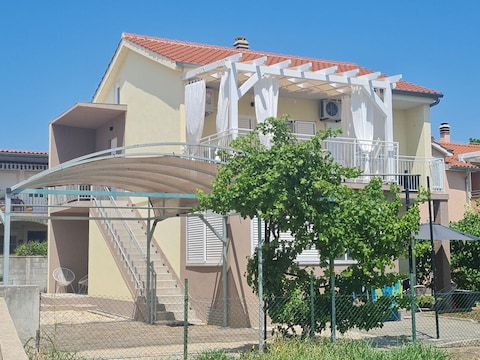 Ferienhaus Dream Apartments Tribunj 2