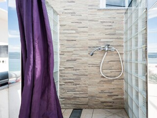 Holiday house Arbanija Features 26