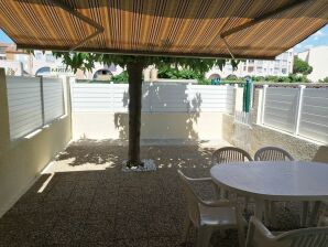 Apartment House in Agde for 4 guests