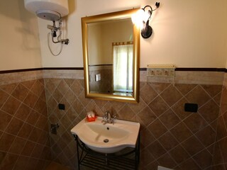 Farmhouse Montefiascone Features 28