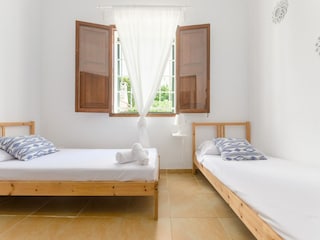 Chalet Cas Català Features 24