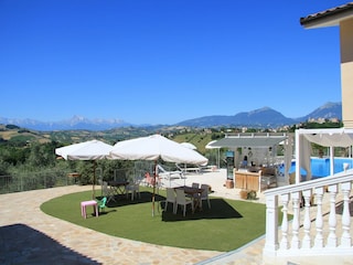 Villa Mosciano Sant Angelo Buitenaudio-opname 10